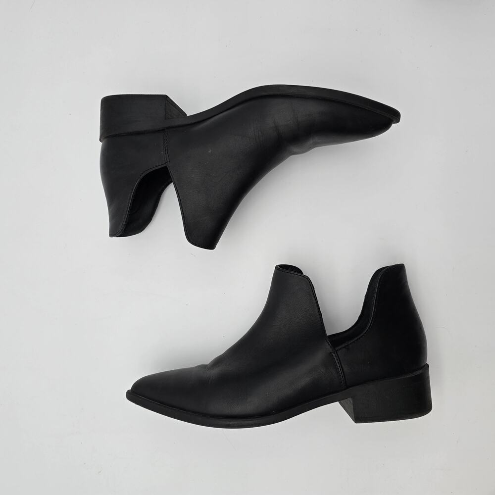 Steve Madden Black Cutout Leather Ankle Booties